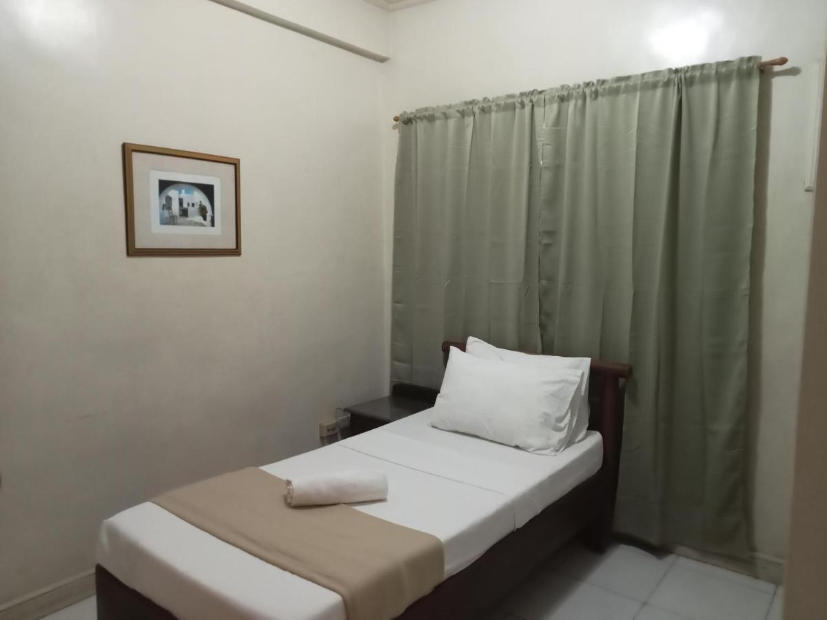 Reddoorz At Casa Marabella Villamonte Bacolod City Exterior photo
