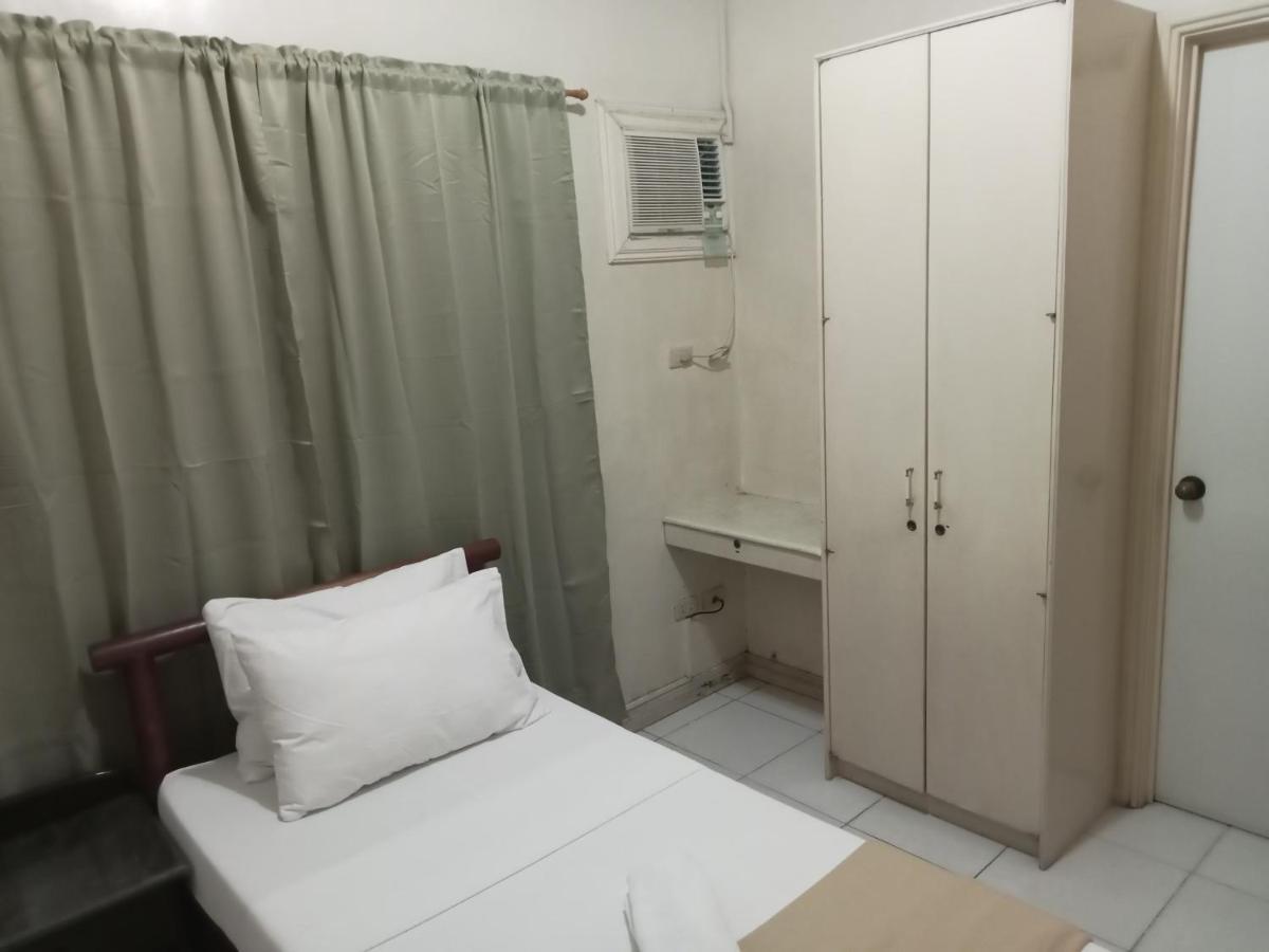 Reddoorz At Casa Marabella Villamonte Bacolod City Exterior photo
